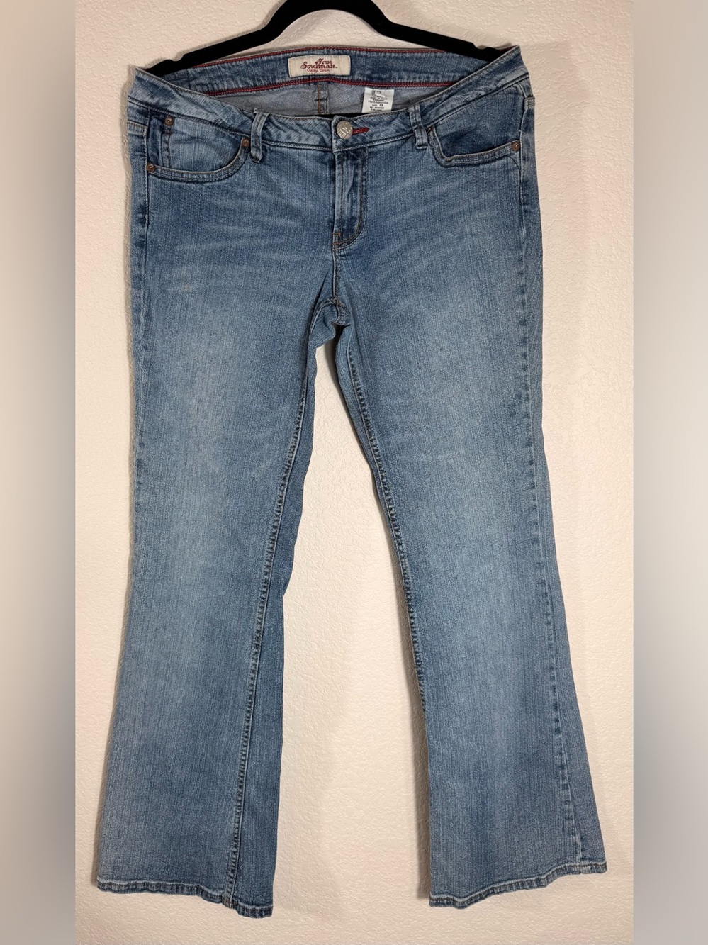 SOULMATE Vintage Flare Jeans in Light Blue Denim